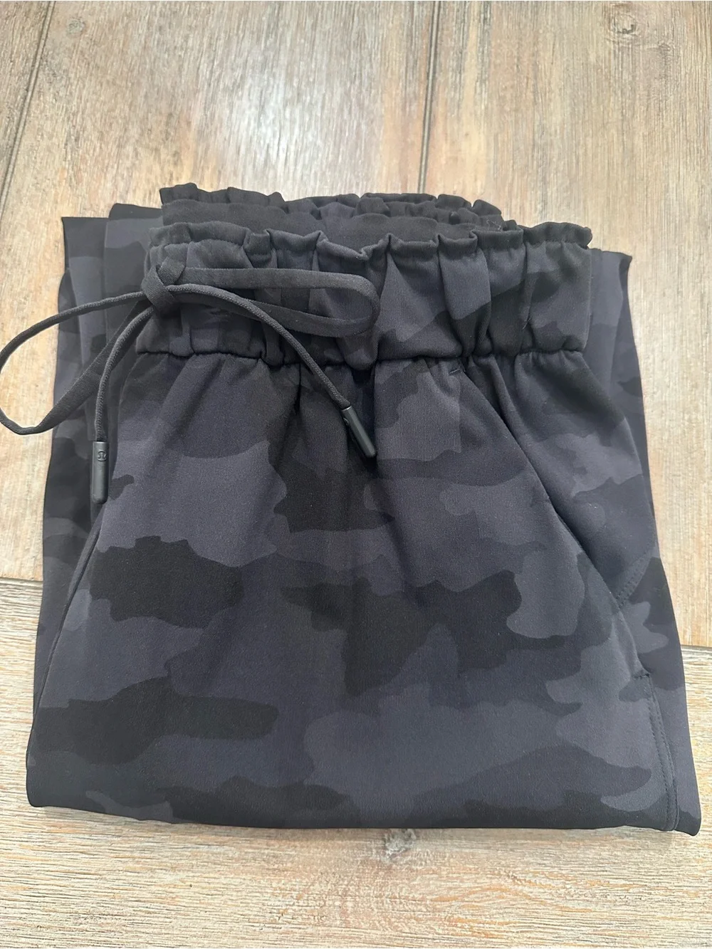 Lululemon Women’s Stretch High Rise Jogger Black Camo | Size 6